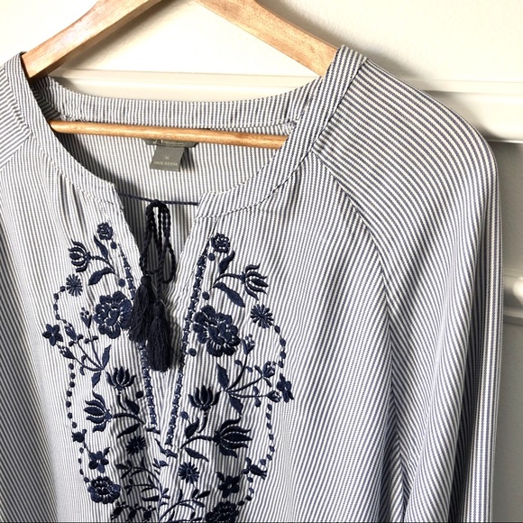 Beautiful Striped Floral Tassel Blouse - Picture 2 of 5